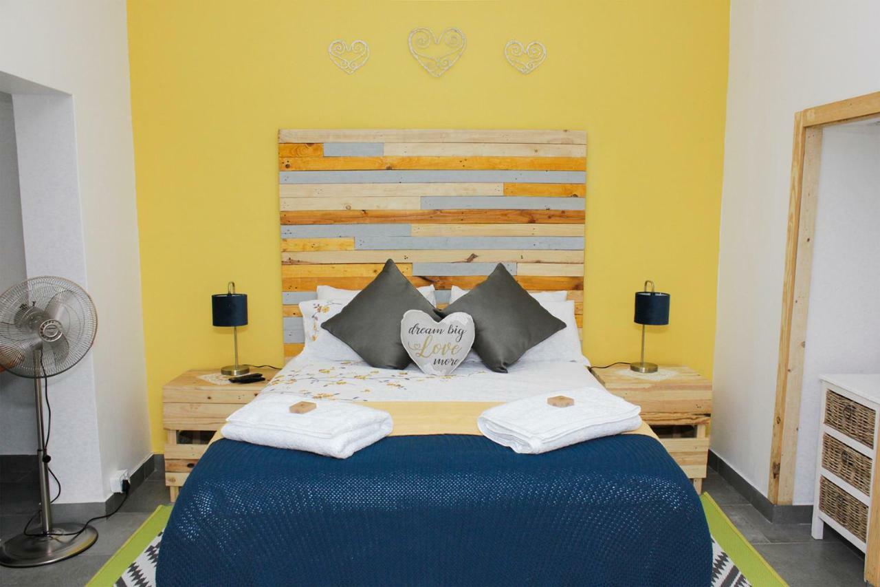 A Touch Of Grace Hotel Potchefstroom Buitenkant foto